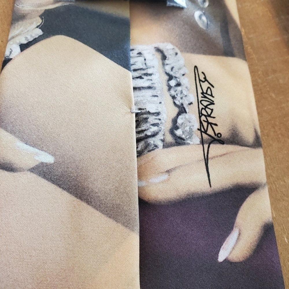 Ralph Marlin . Marilyn Monroe Vintage. 1996 collection. Neck tie - Picture 6 of 7